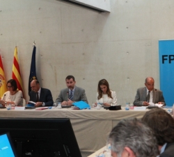 Sus Altezas Reales los Príncipes de Asturias y de Girona en el transcurso de la VIII Reunión del Patronato de la Fundación Príncipe de Girona